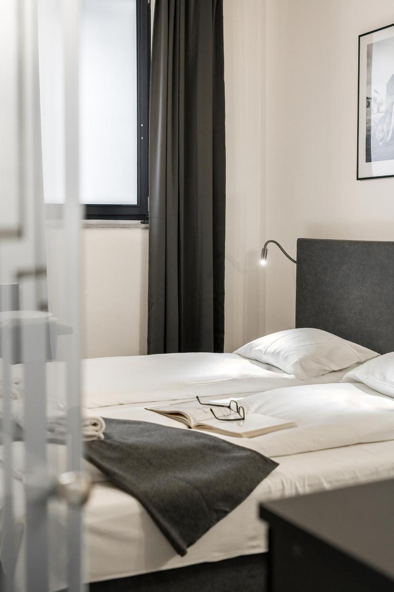 Level -1 Loft Apartments City Center By Renters Posen Exterior foto